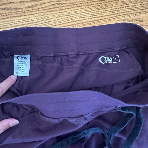 ZYIA Purple Sweatpants with Tapered Fit - Picture 4 of 6